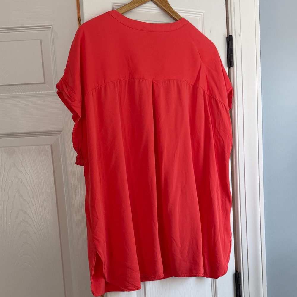 Coral Button-Front Blouse - Picture 5 of 5